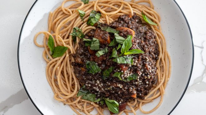 Bolognese omáčka na cestoviny z beluga šošovice