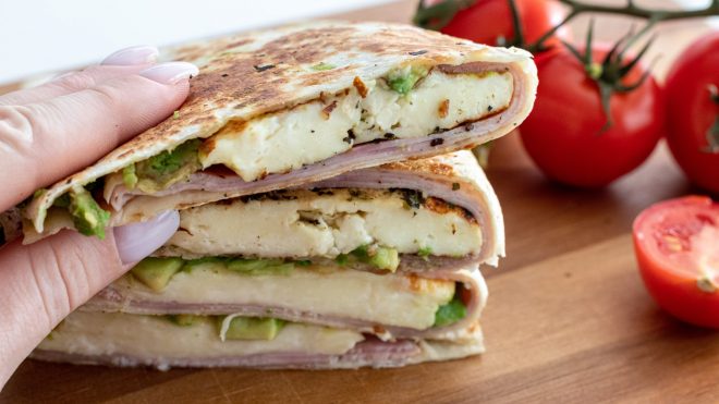 Zapečená plnená tortilla